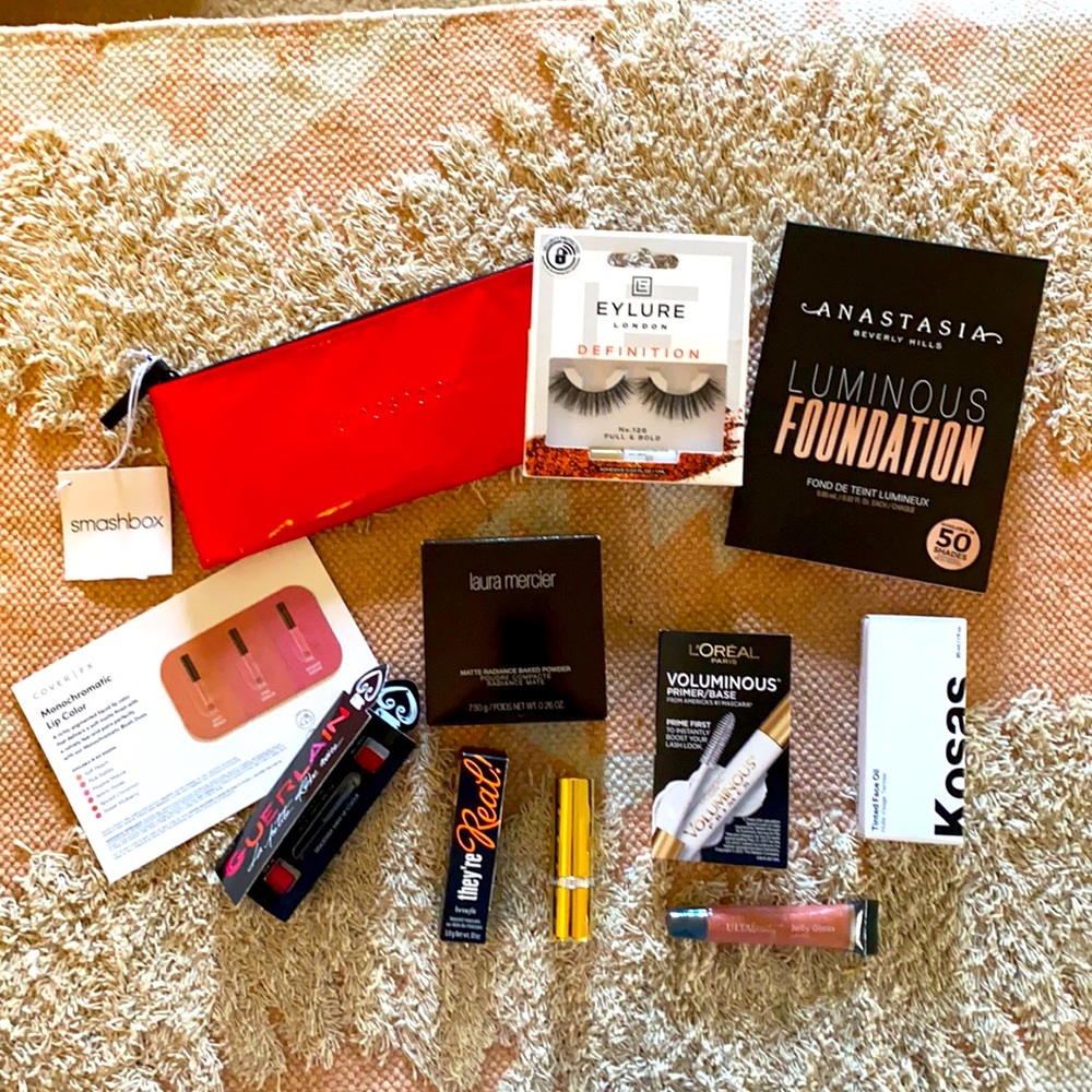 11 Piece Makeup Lot